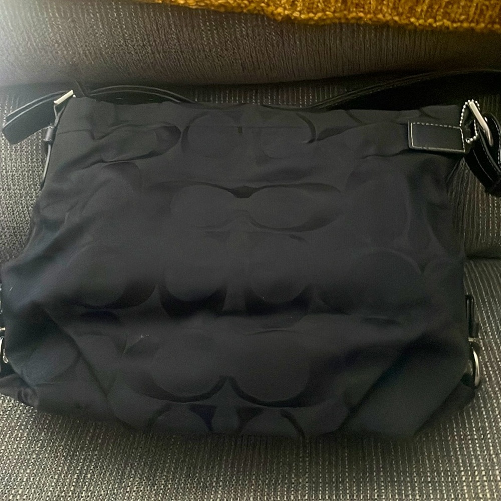 Coach women’s shoulder bag